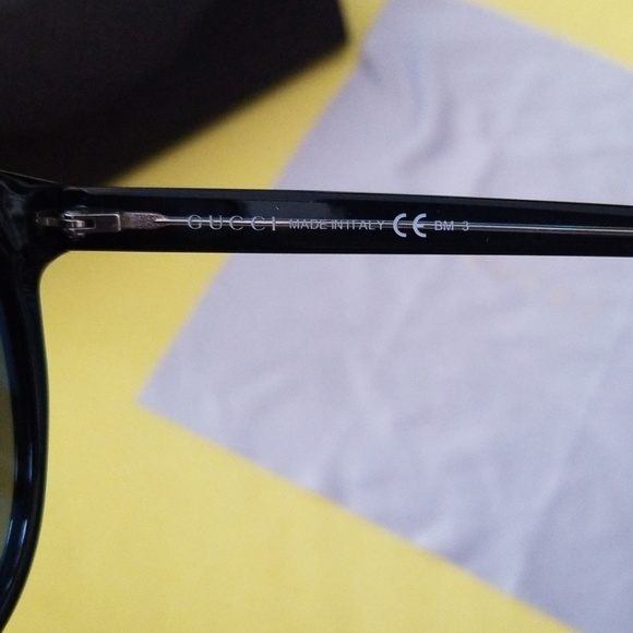 Gucci black sunglasses